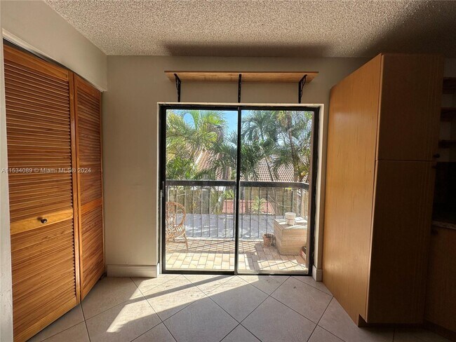 Foto del edificio - 2186 W 60th St