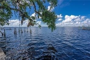 Foto del edificio - 3933 E River Dr