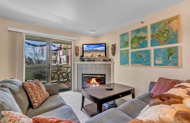 Building Photo - 33 S Boulder Cir
