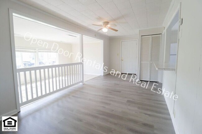 Building Photo - 113 W 1050 N