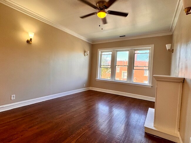 Building Photo - 2833 W 66th St