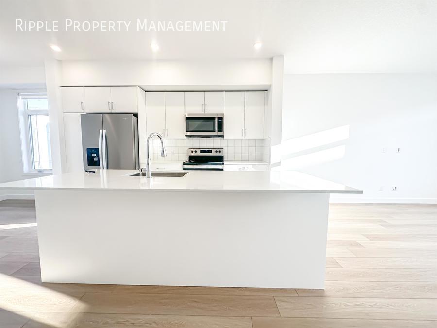 Primary Photo - AMAZING 3 BEDS+ DEN/ 2.5 BATHS TOWNHOUSE