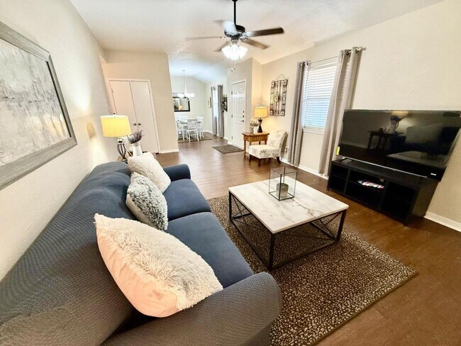 Building Photo - 1606 Bagby Ave