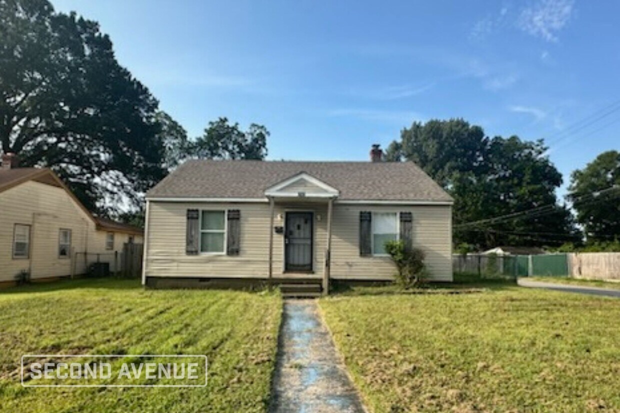 Primary Photo - 2565 Lowell Ave