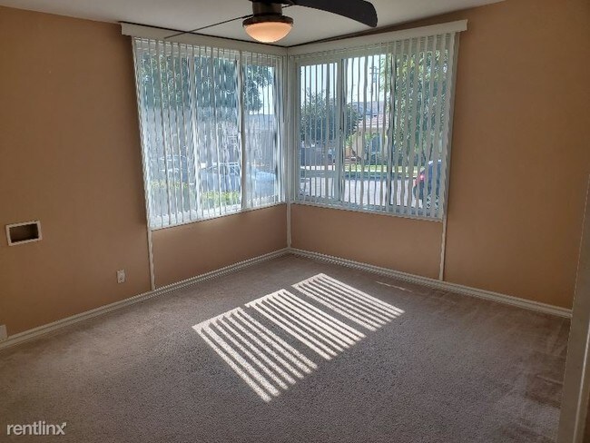 Foto del edificio - 1 br, 1 bath Apartment - 1750 gladys ave