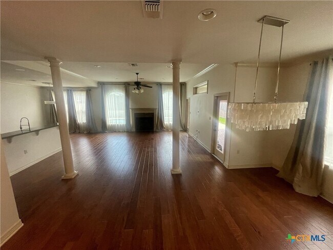 Foto del edificio - 34 Cotswold Ln