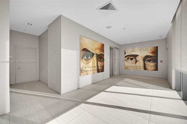 Foto del edificio - 460 NE 28th St