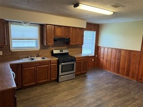 Building Photo - 216 Schilling Ave