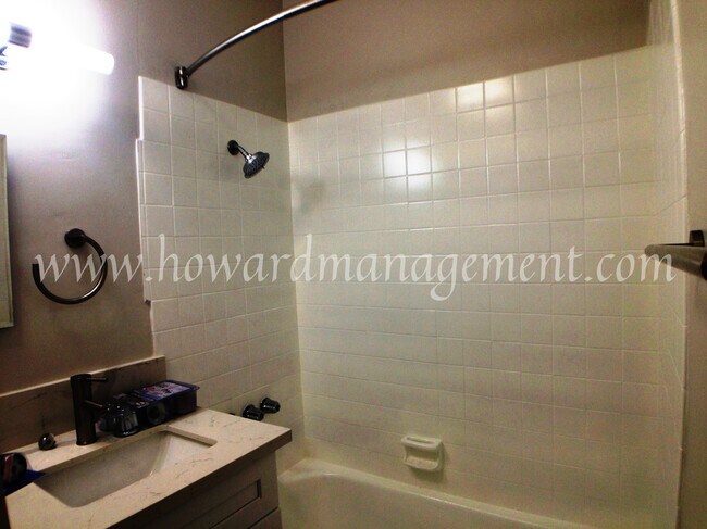 Foto del edificio - 2424 Ocean Park Blvd