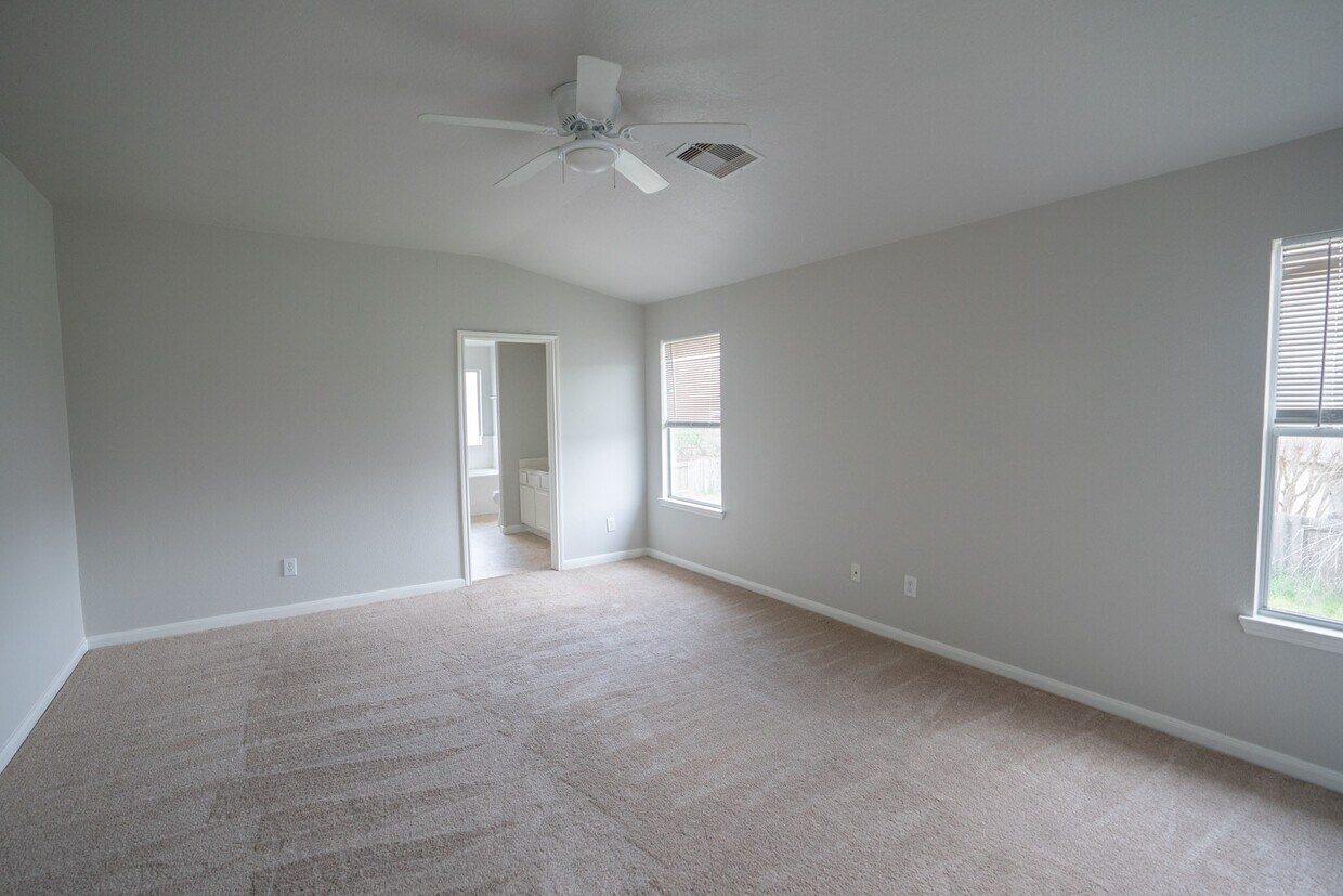 Foto principal - 20830 Balmoral Glen Ln