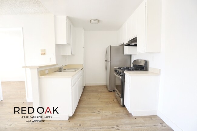 Building Photo - 11823 Victory Blvd