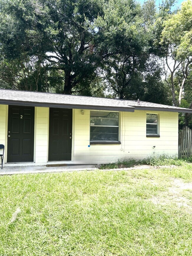 Building Photo - 8125 Cass Rd