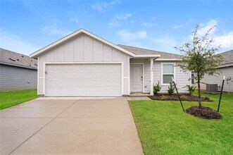 Building Photo - 1124 Tufted Dr