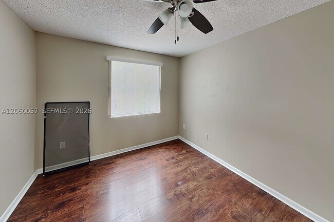 Foto del edificio - 11766 NW 1st St