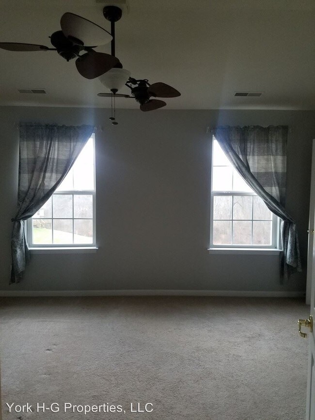 Foto del edificio - 2279 Walnut Bottom Rd
