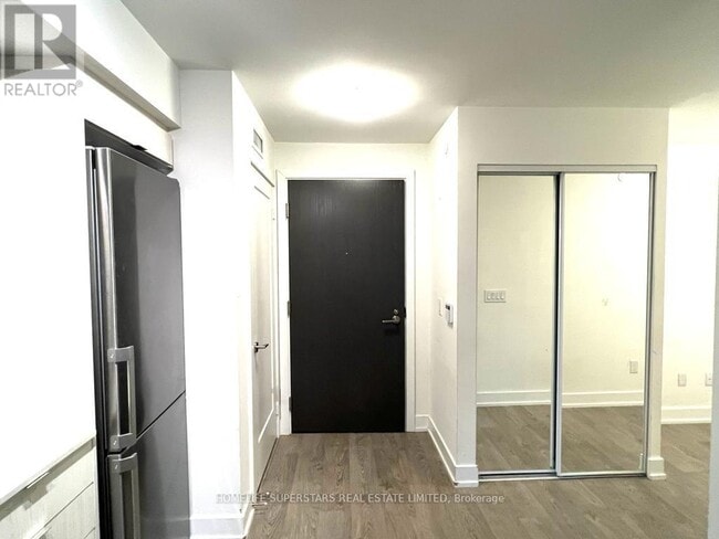 Building Photo - 5 Mabelle Ave