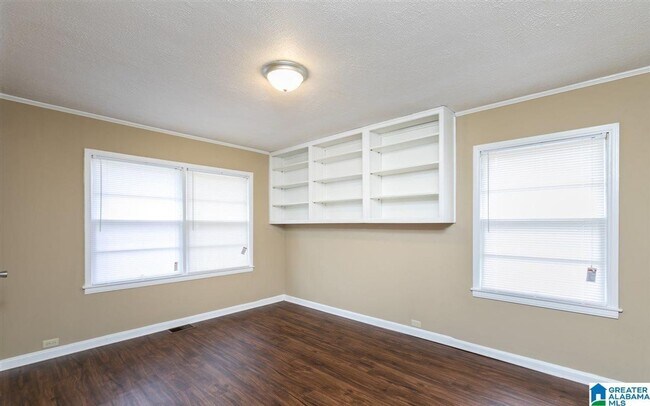 Building Photo - 3 Bed 2 Bath Home in Forestdale