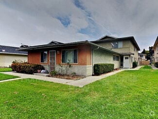 Building Photo - 2622 Spinnaker Ave