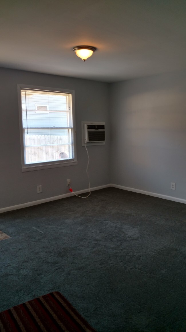 Living Room - 511 Fatherland St