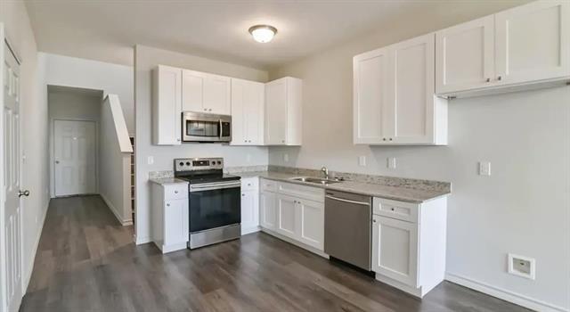 Foto del edificio - 3208 S Cherry Ln