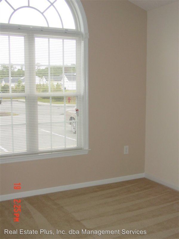 Building Photo - 4018 Elizabeth Ave