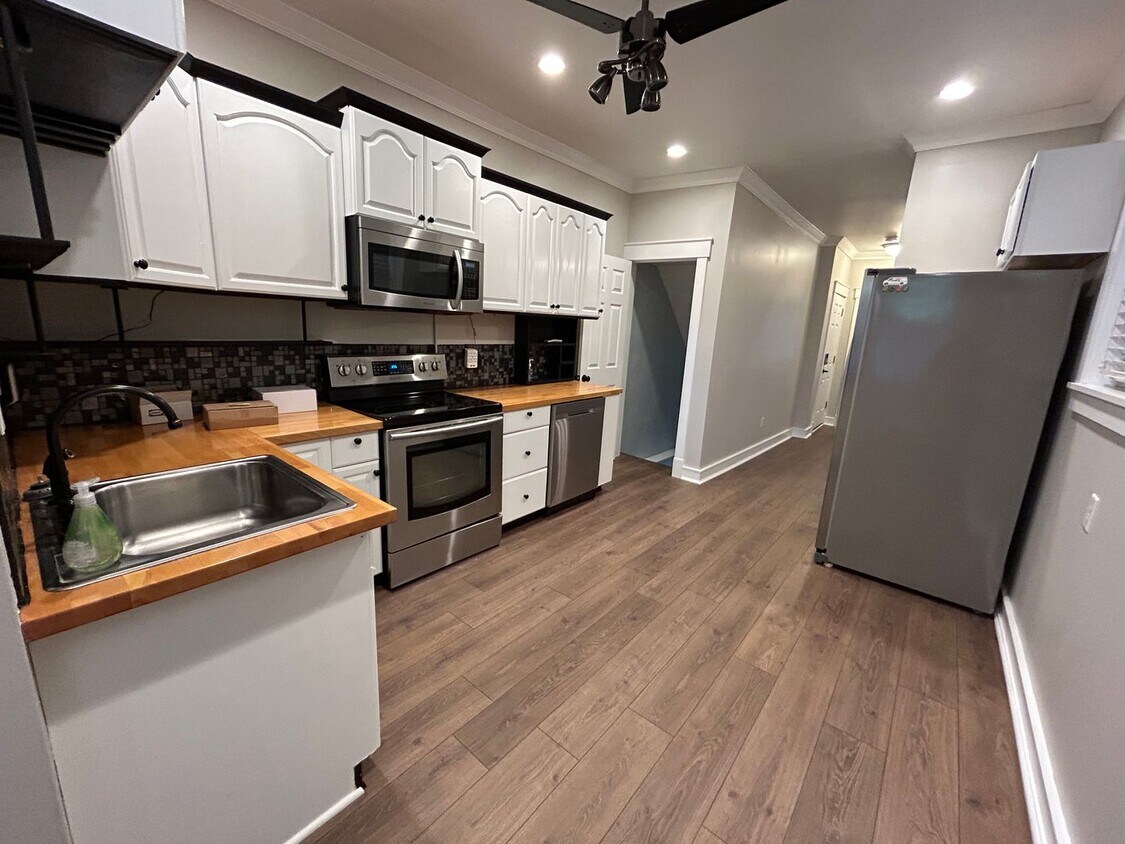 Foto principal - 342 E Clay St