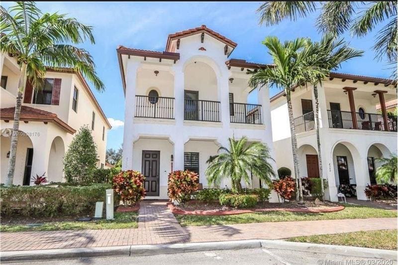 Photo - 8362 NW 39th Ct (Pembroke Pines, FL)