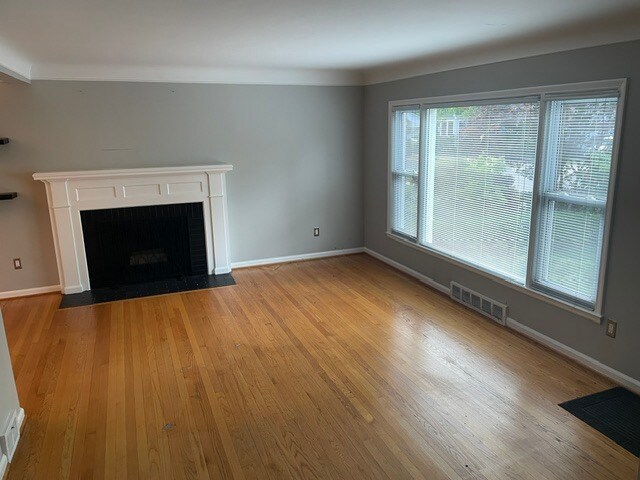 Sala de estar - 1017 Henrietta St