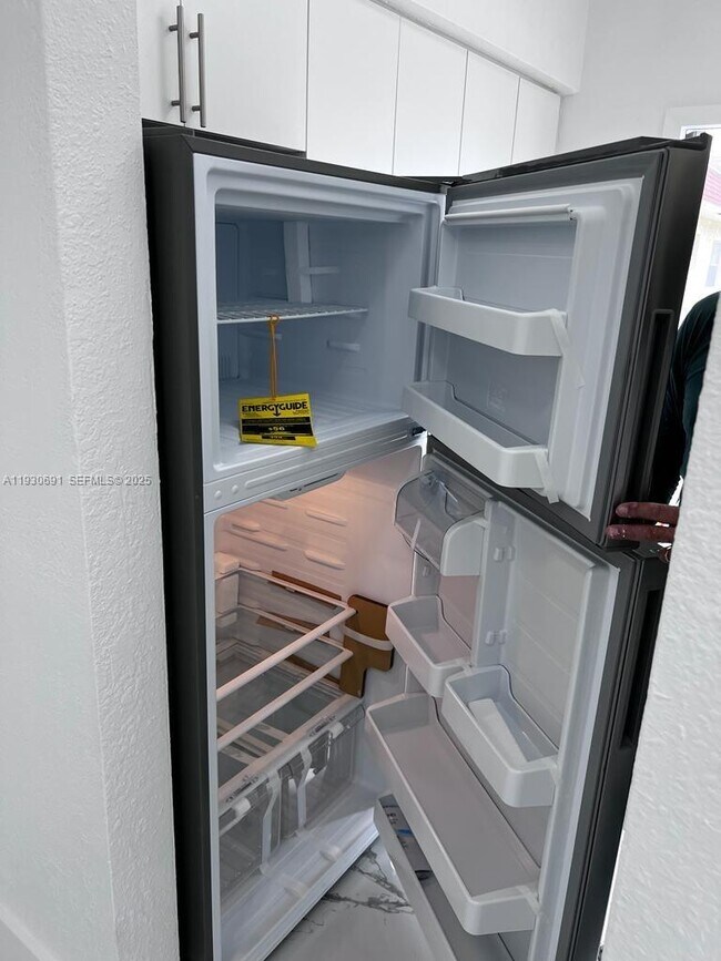 Foto del edificio - 1131 SW 7th St