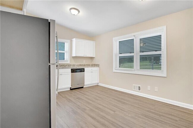 Foto del edificio - 2878 Ben Hill Rd