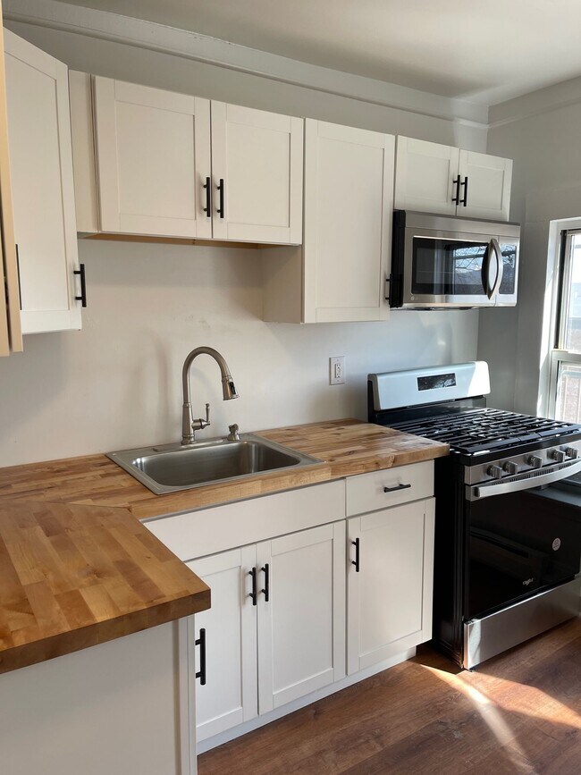 36 S Lander St Unit 3, Newburgh, NY 12550 Apartments in Newburgh, NY