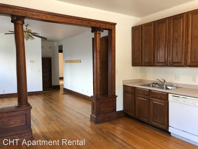 Foto del edificio - 4 br, 1 bath Apartment - 639 E. Johnson St.