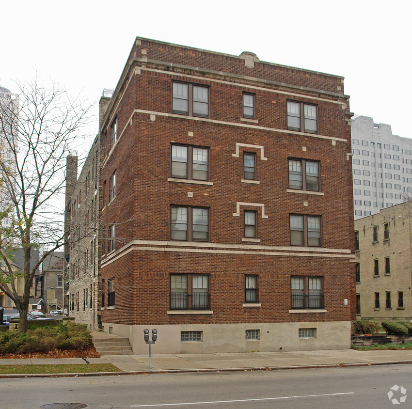 Building Photo - The Candon Court Apartments