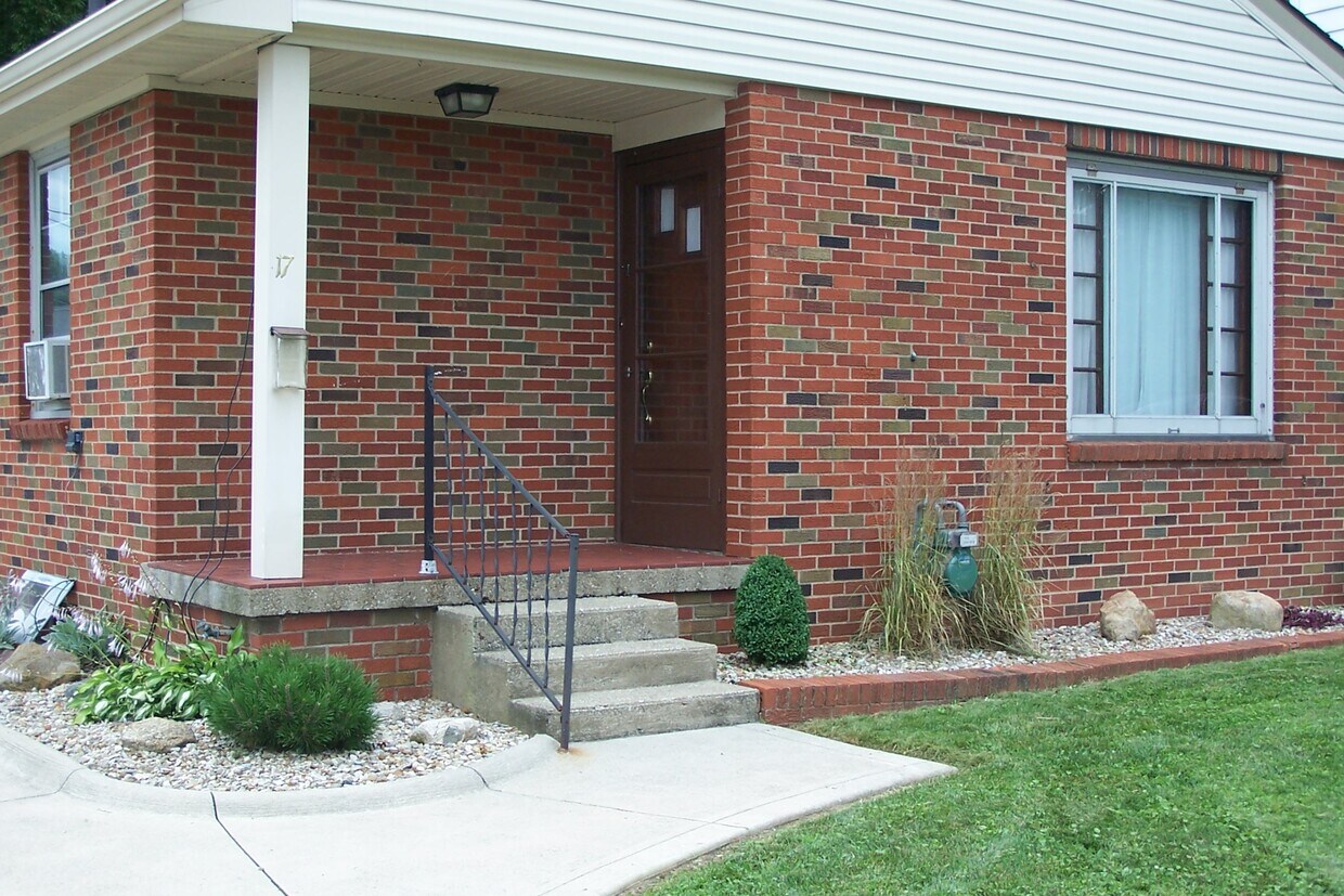 17 Grasmere Ave, Mansfield, OH 44906 House Rental in Mansfield, OH