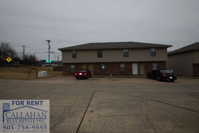 Foto del edificio - North Little Rock 2 Bedroom Townhouse
