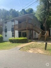 Building Photo - 1530 Live Oak Dr