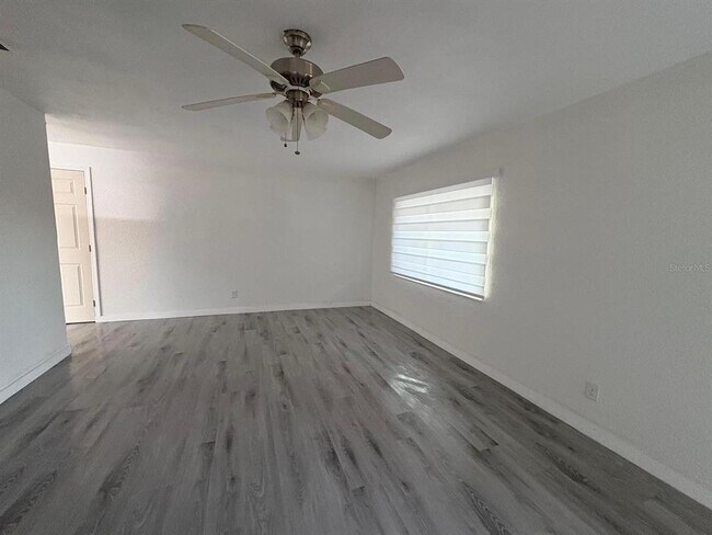 Building Photo - 793 Aspen Dr