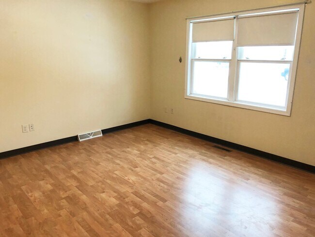 Foto del edificio - 624 McClellan St