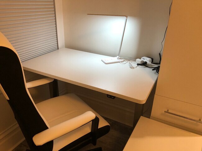 Bedroom 1 - Motorized computer desk - 1264 2nd Ave
