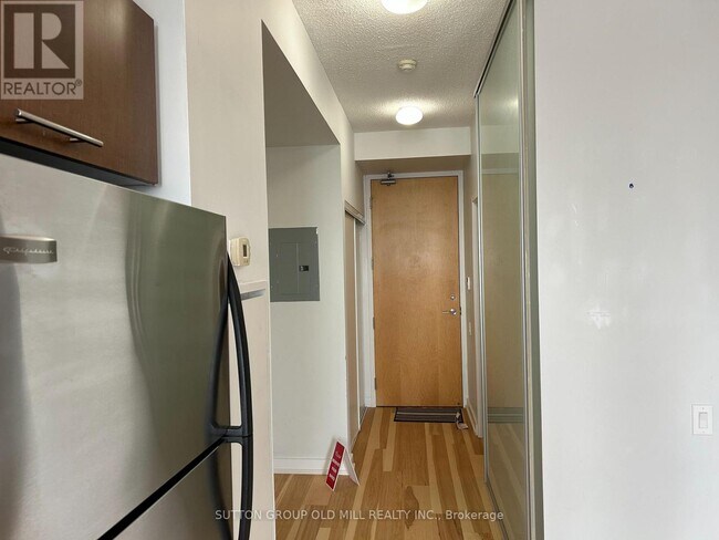 Building Photo - 33 Mill St