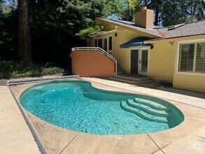 Building Photo - 1301 Los Olivos Rd