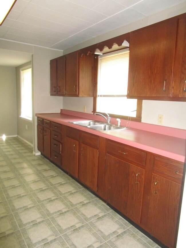 Foto del edificio - 3 bedroom 2 bath