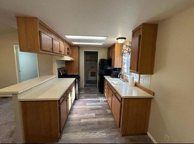 Foto del edificio - 16516cobbblvd.is4lease.com
