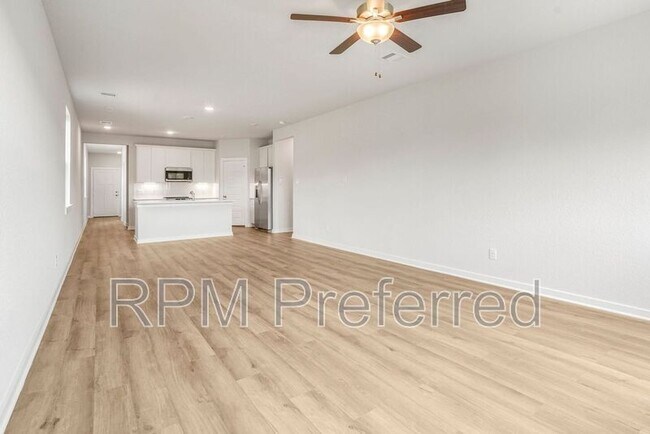 Foto del edificio - 25980 Liberation Rd