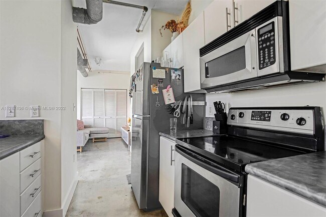 Foto del edificio - 455 NE 25th St