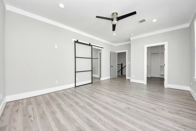 Foto del edificio - 604 W 28th St