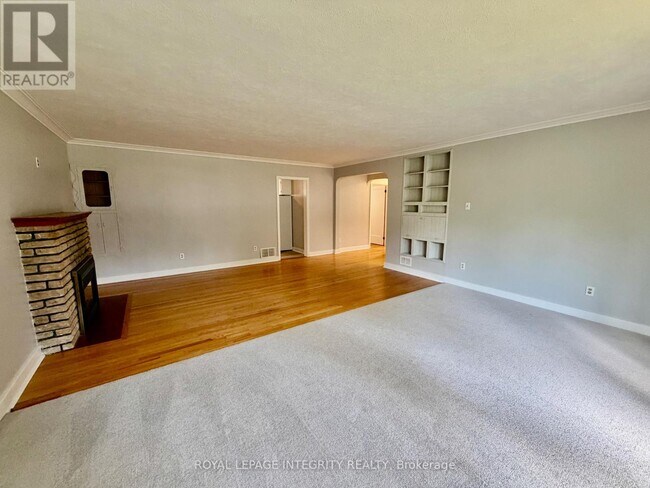 Building Photo - 1107 Falaise Rd