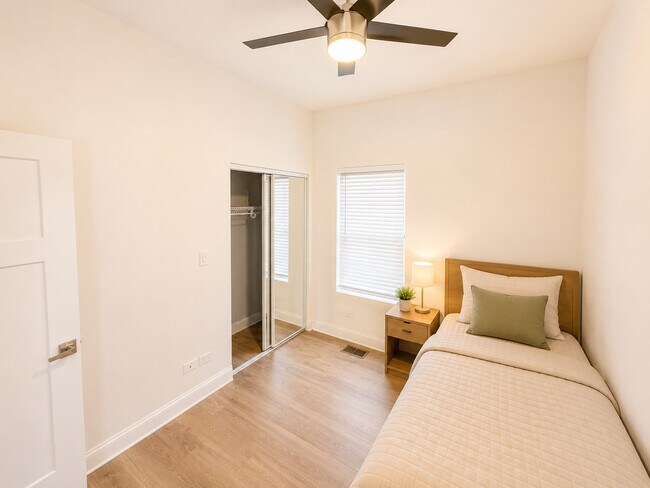 Foto del edificio - 2991 N Lawndale Ave