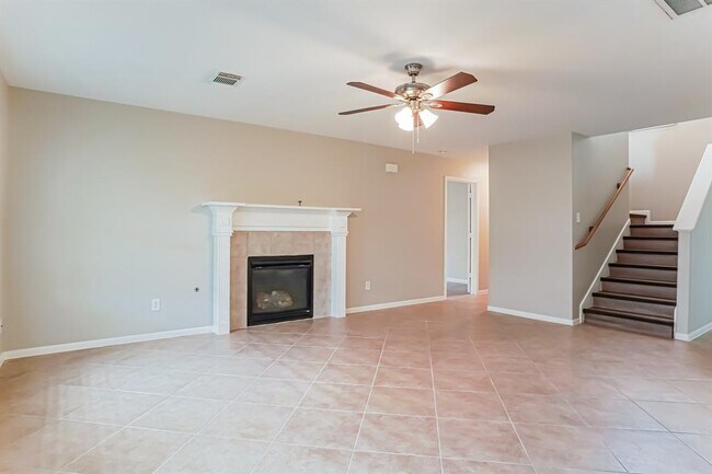 Building Photo - 2427 Ranch Hollow Ct