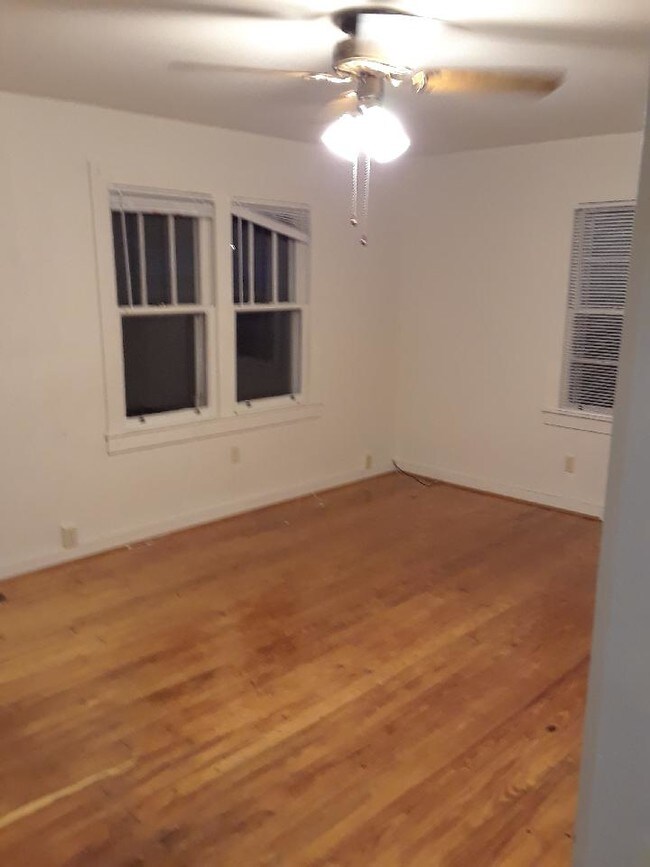 Building Photo - 4641 Anderson Pl